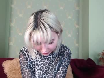 Shinyblondy Chaturbate stream image from December 27, 2024