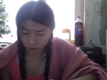 Carlyjoy Chaturbate stream image from December 27, 2024