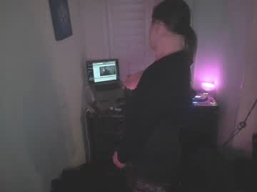 Emmamiley89 Chaturbate stream image from December 27, 2024