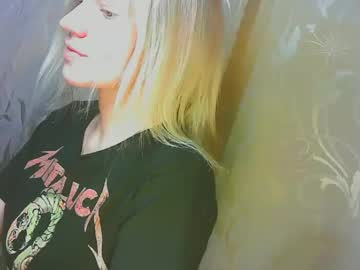 Karolynafox Chaturbate stream image from December 27, 2024