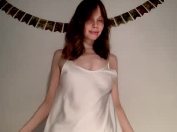 Nikki_Mi Chaturbate stream image from December 27, 2024