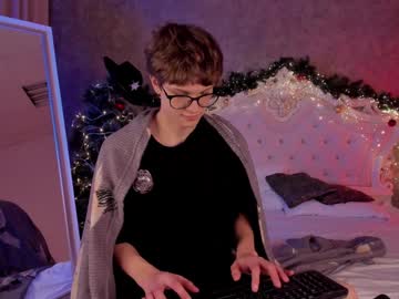 Timothy_Brown Chaturbate stream image from December 27, 2024