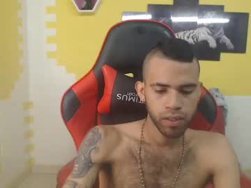Adri_Sexboy Chaturbate stream image from December 27, 2024