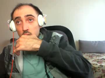 Bentish Chaturbate stream image from December 27, 2024
