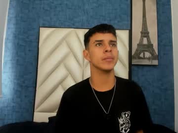 Derekmen_ Chaturbate stream image from December 27, 2024