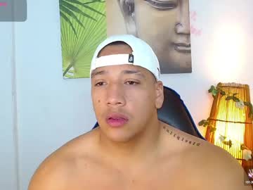 Tom_Muscle1 Chaturbate stream image from December 27, 2024