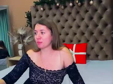 Leonalew Chaturbate stream image from December 27, 2024