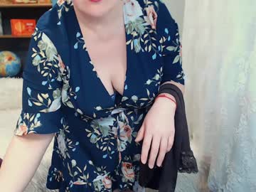 Rainbowladyy Chaturbate stream image from December 27, 2024
