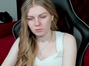 Stelladelacour Chaturbate stream image from December 27, 2024