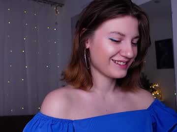 Kira_Myers Chaturbate stream image from December 27, 2024