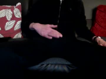 Lovepvclate40s Chaturbate stream image from December 27, 2024