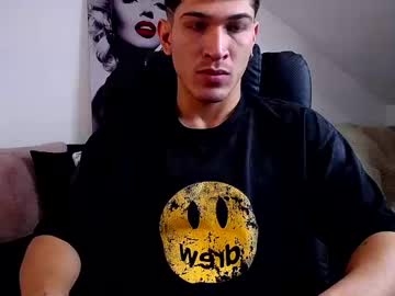Soyraydimarco_ Chaturbate stream image from December 27, 2024