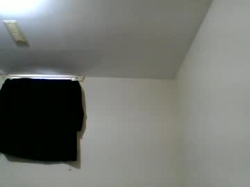 Chocolatinhermoso Chaturbate stream image from December 27, 2024