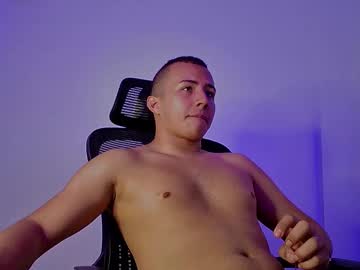 Donathoo Chaturbate stream image from December 27, 2024