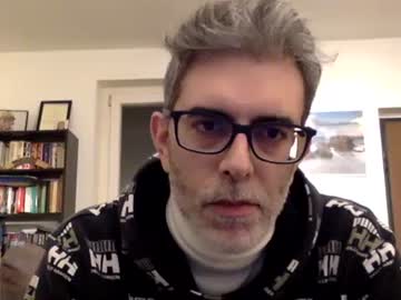 Oggs48 Chaturbate stream image from December 27, 2024