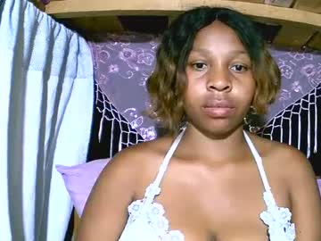 Asynaa Chaturbate stream image from December 27, 2024