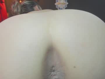 Holly_Cum Chaturbate stream image from December 27, 2024