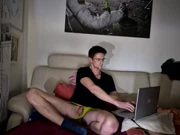 Molnaratti14 Chaturbate stream image from December 27, 2024
