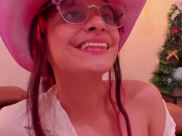 Redmeloddy Chaturbate stream image from December 27, 2024