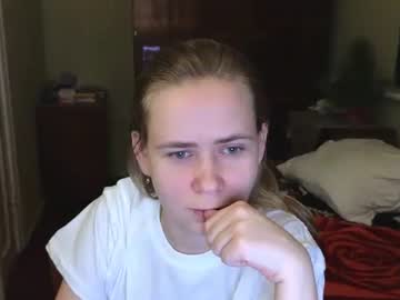Riley_Roo_ Chaturbate stream image from December 27, 2024