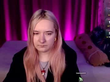 Elovinora Chaturbate stream image from December 27, 2024