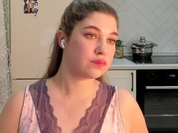 Kylieblond Chaturbate stream image from December 27, 2024