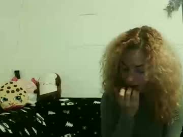 Reddgirll Chaturbate stream image from December 27, 2024