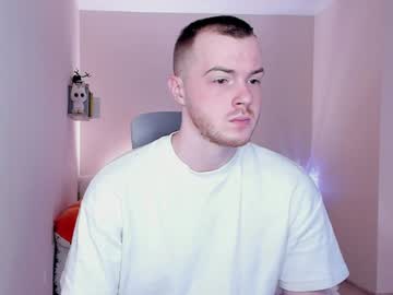 Toohornyserj Chaturbate stream image from December 27, 2024