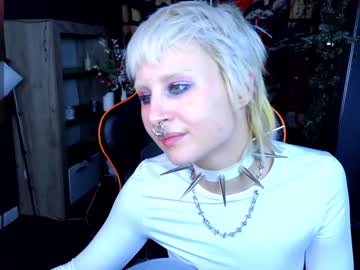 Love_Pufff Chaturbate stream image from December 27, 2024