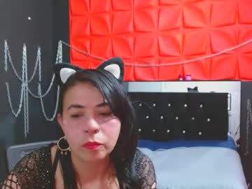 Meganfoxxxsilver Chaturbate stream image from December 27, 2024