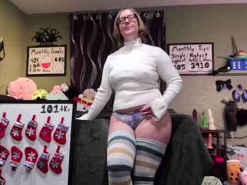 Ten_Tickle_Pixie Chaturbate stream image from December 27, 2024