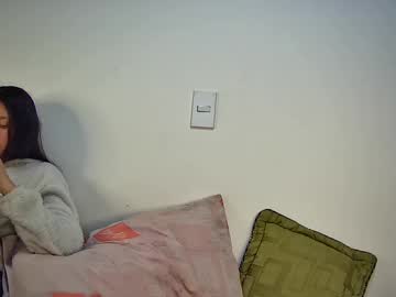 Emily_Caylin Chaturbate stream image from December 28, 2024
