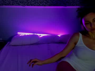 Kamila_Lee Chaturbate stream image from December 28, 2024