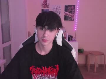 Stralght_Twinks Chaturbate stream image from December 28, 2024