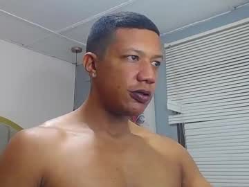 Wyatt_Slora Chaturbate stream image from December 28, 2024