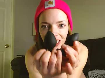 Shortandmighty Chaturbate stream image from December 28, 2024