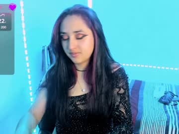 Littleagapi Chaturbate stream image from December 28, 2024