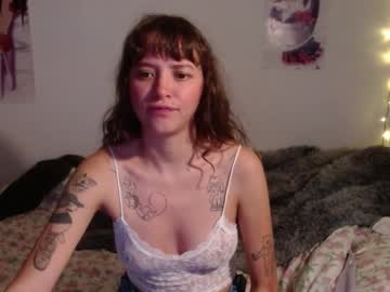 Pikawiii Chaturbate stream image from December 28, 2024