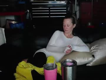 Katycouple2003 Chaturbate stream image from December 28, 2024