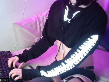 Kikitrap Chaturbate stream image from December 28, 2024