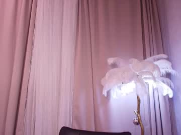 Mia_Cuddie Chaturbate stream image from December 28, 2024