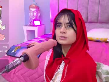 Bella_Thix Chaturbate stream image from December 28, 2024
