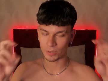 Liam_Thunder Chaturbate stream image from December 28, 2024