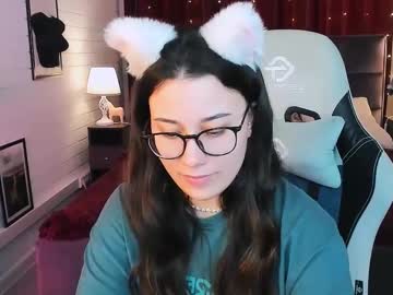 Laratucker Chaturbate stream image from December 28, 2024