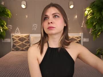 Nikollberry Chaturbate stream image from December 28, 2024