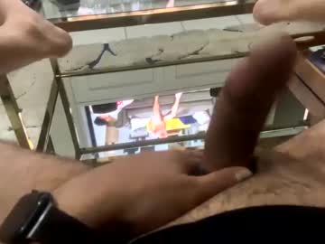 Tripit1 Chaturbate stream image from December 28, 2024