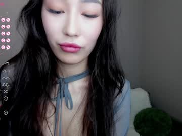 Leelly_Lia Chaturbate stream image from December 28, 2024