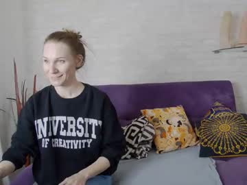 Monasmiless Chaturbate stream image from December 28, 2024