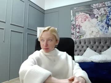Natalie_Bitton Chaturbate stream image from December 28, 2024