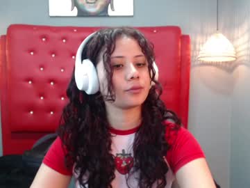 Mayamoira Chaturbate stream image from December 28, 2024